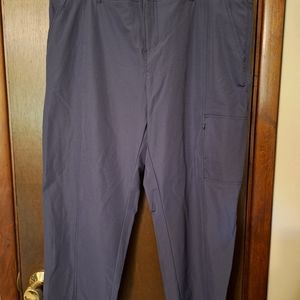 Kirkland, navy blue, athletic capri pants. Size 14.
